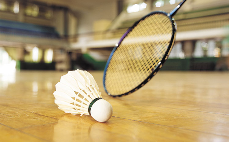 學(xué)校風(fēng)雨操場地板多少錢一平米?