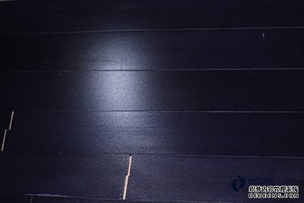 大型籃球?qū)嵞具\動地板哪家便宜